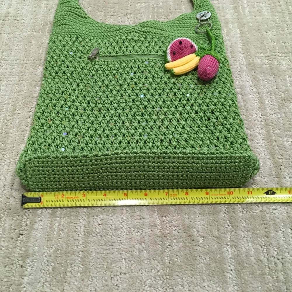 The Sak Vtg Green Sequin Crochet Shoulder Bag with Removeable Bag Fruit Charm - Picture 9 of 11